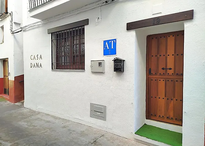 Casa Dana, *